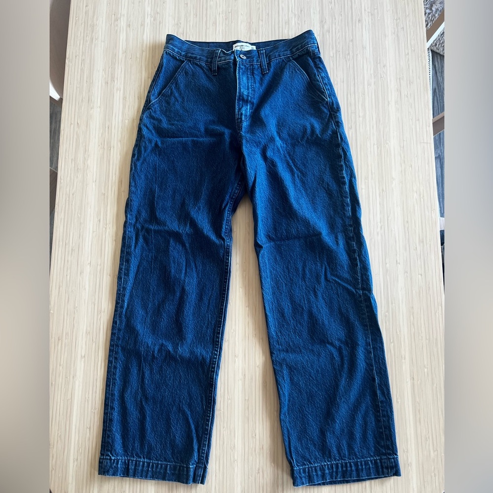 Abercrombie The Loose Blue Jeans - Size 6 Regular